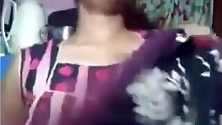 Indian huge tits aunt throwing over infront of cam